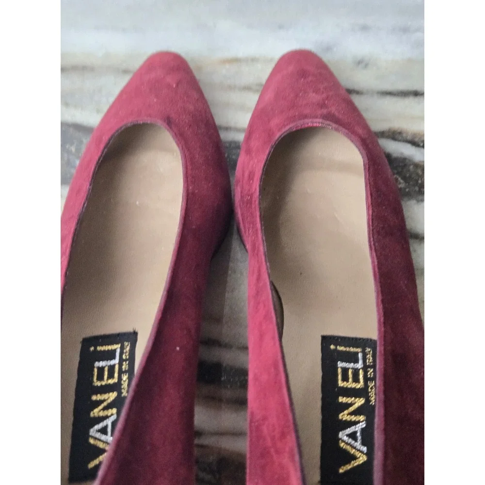 Vaneli Burgundy Suede Pointed Toe Block Heel‎ Pumps Made in Italy Size 8S